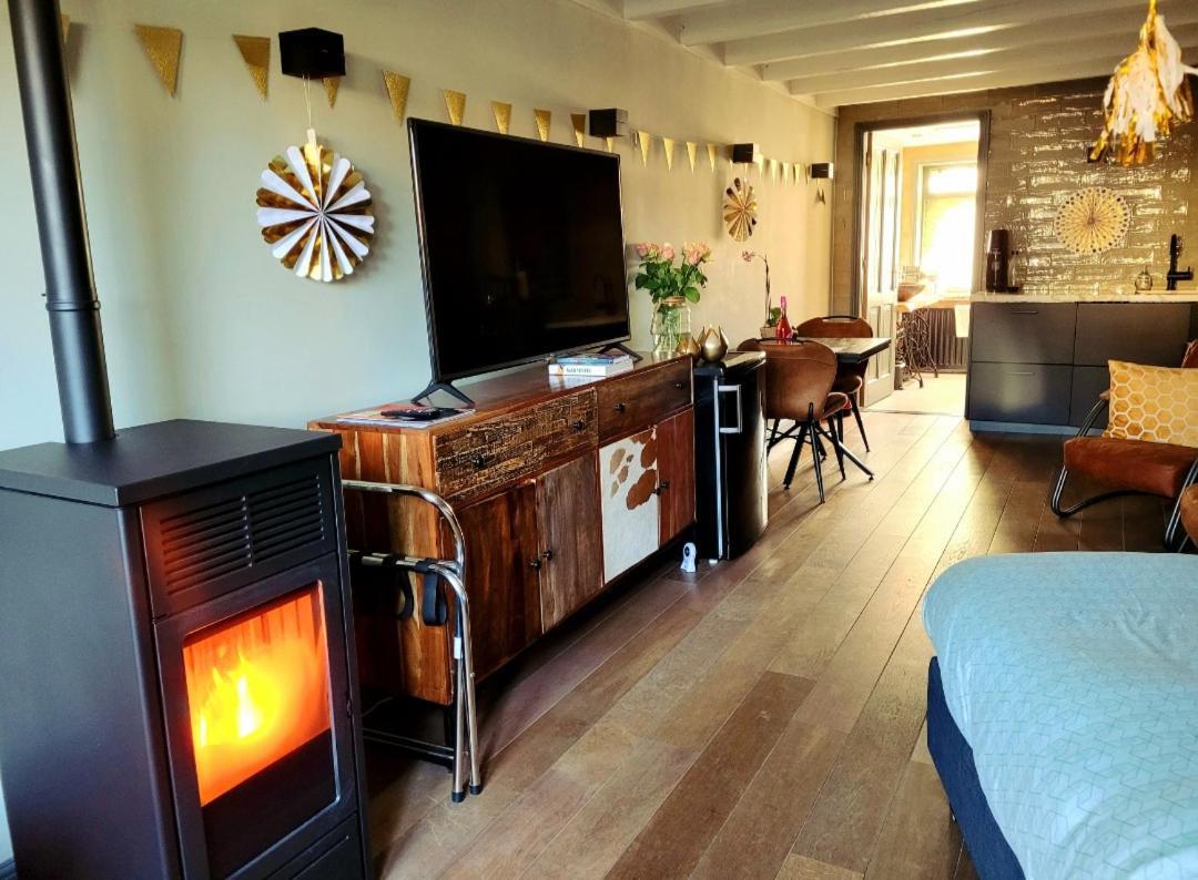 Veendam Guesthouse Het Gouden Eiland מראה חיצוני תמונה